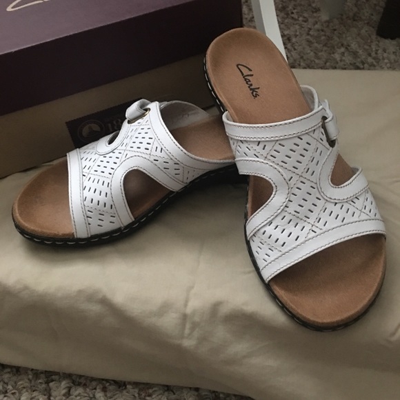 Clarks Shoes - Like new Clark’s Leisa Suga Shoes❤️